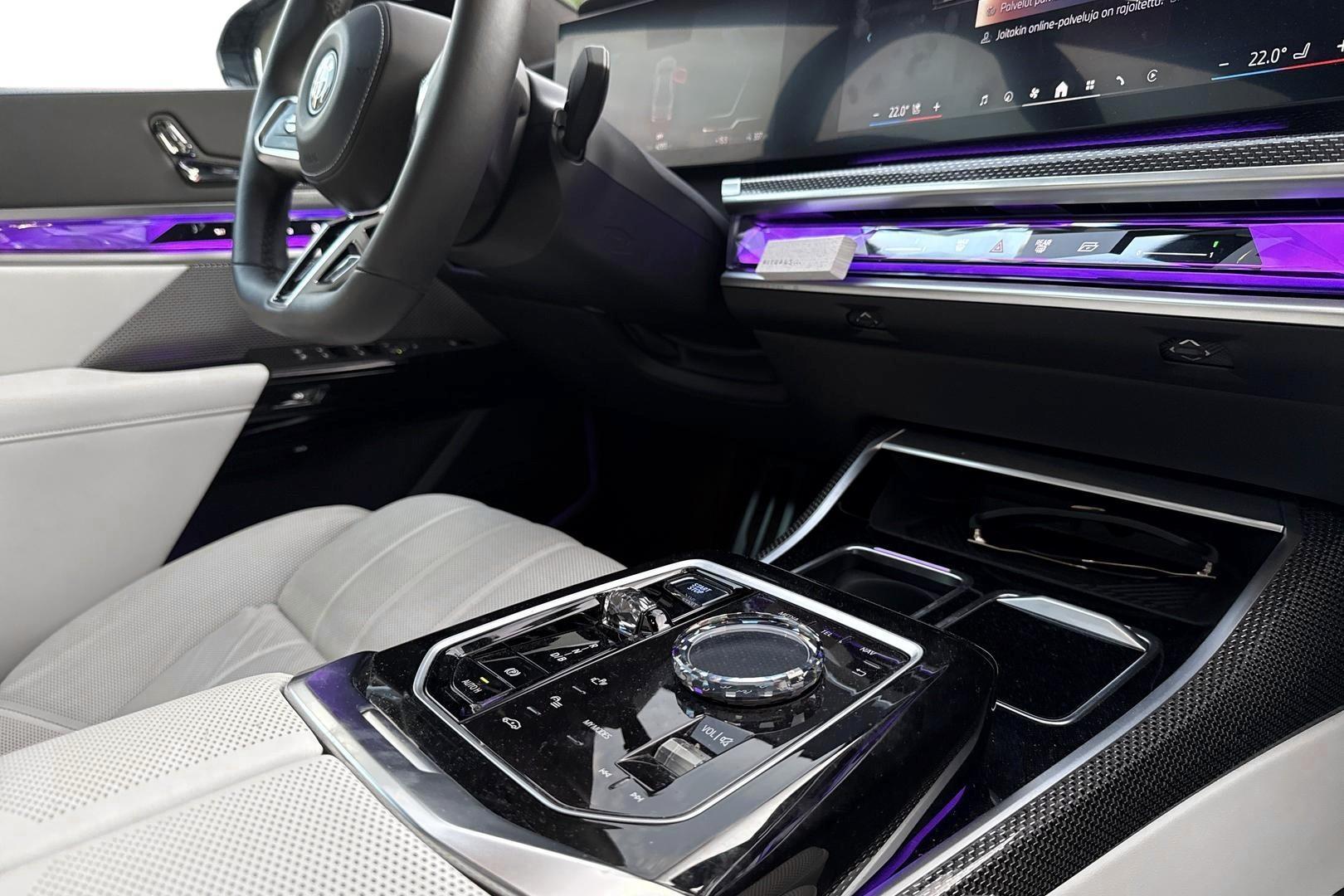BMW i7 2024