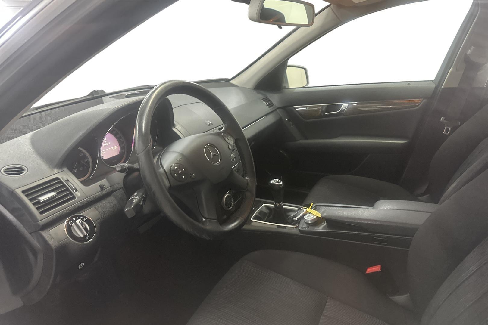 Mercedes-Benz C 2010