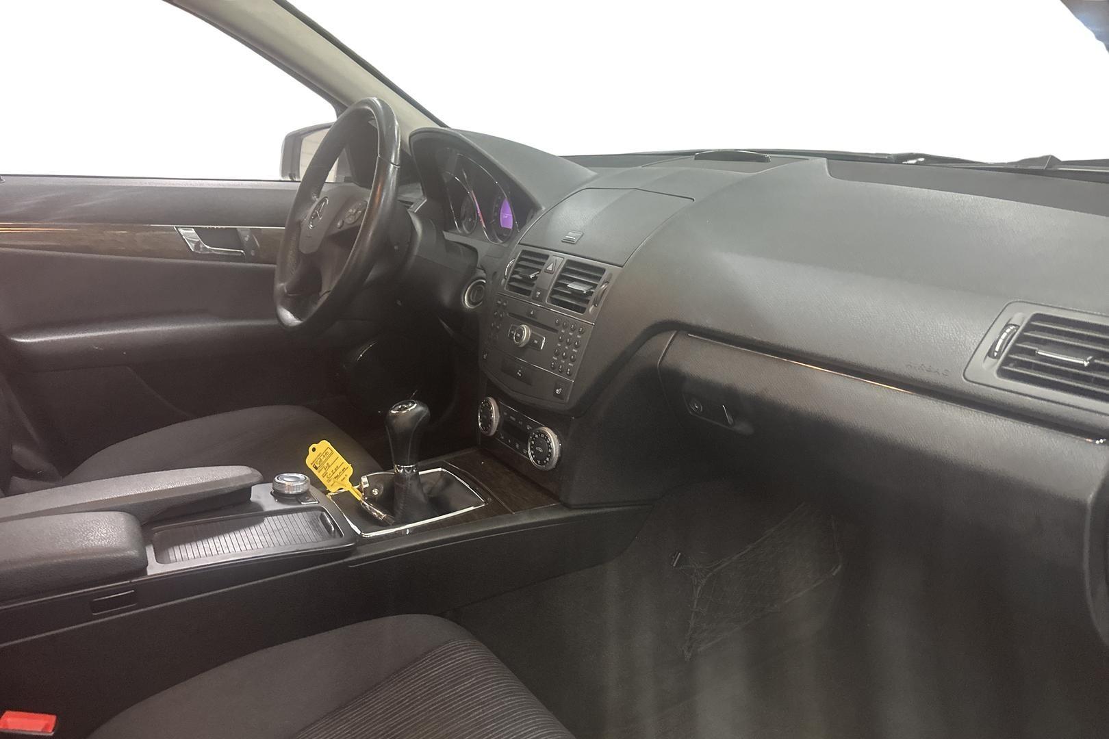 Mercedes-Benz C 2010