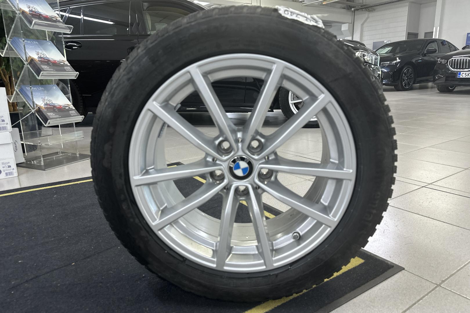 BMW 330 2024