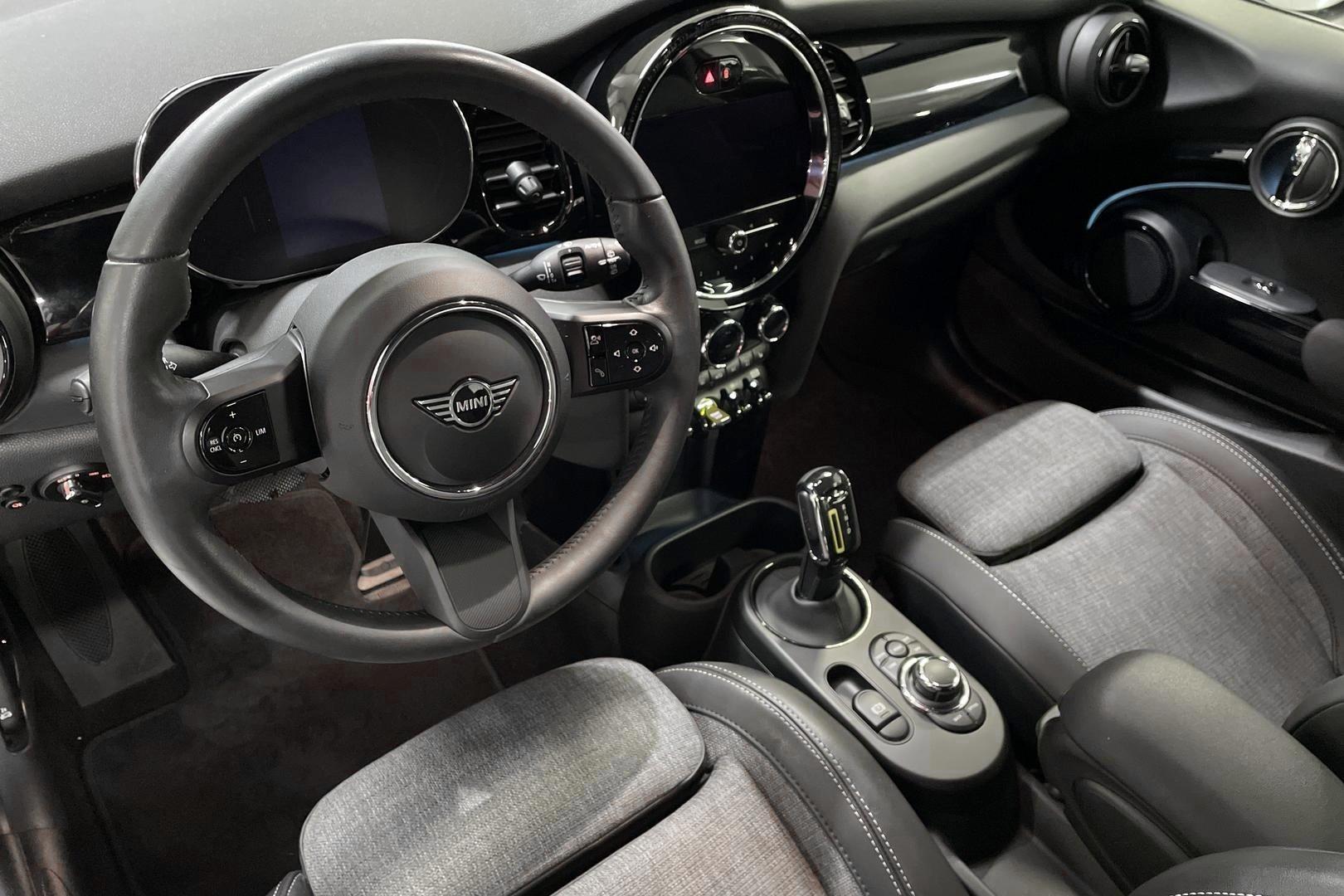 MINI Hatchback 2023