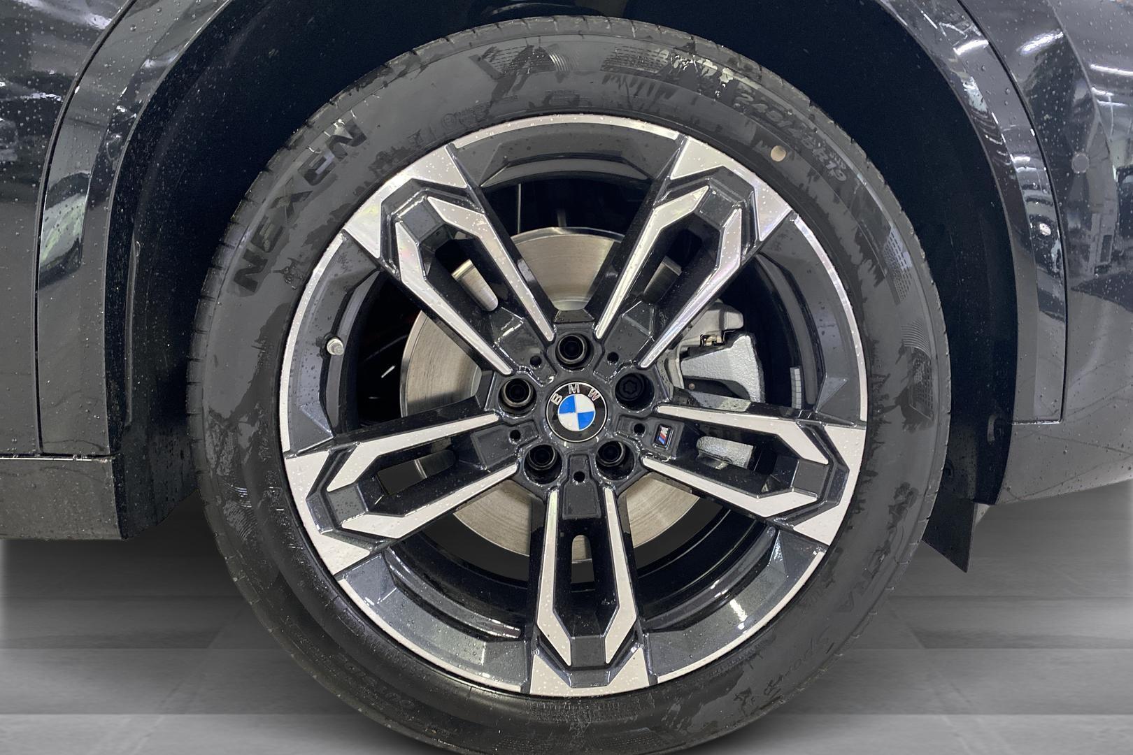 BMW iX2 16