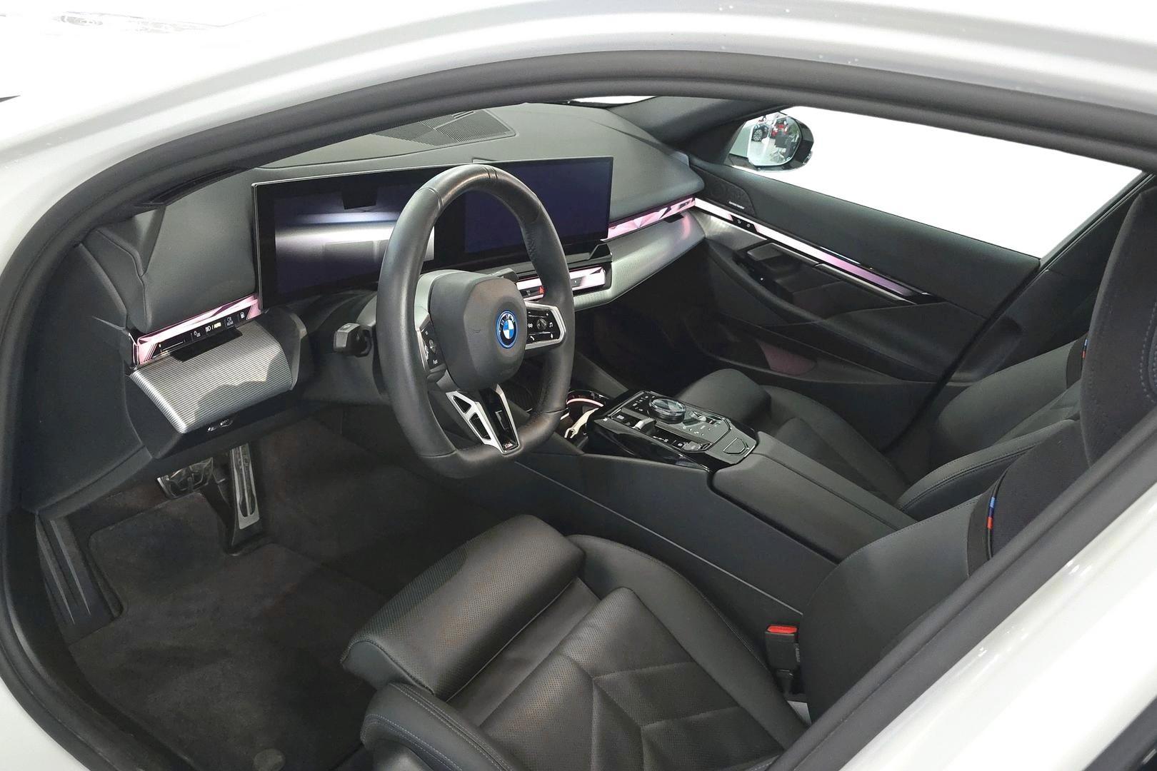 BMW 530 2025