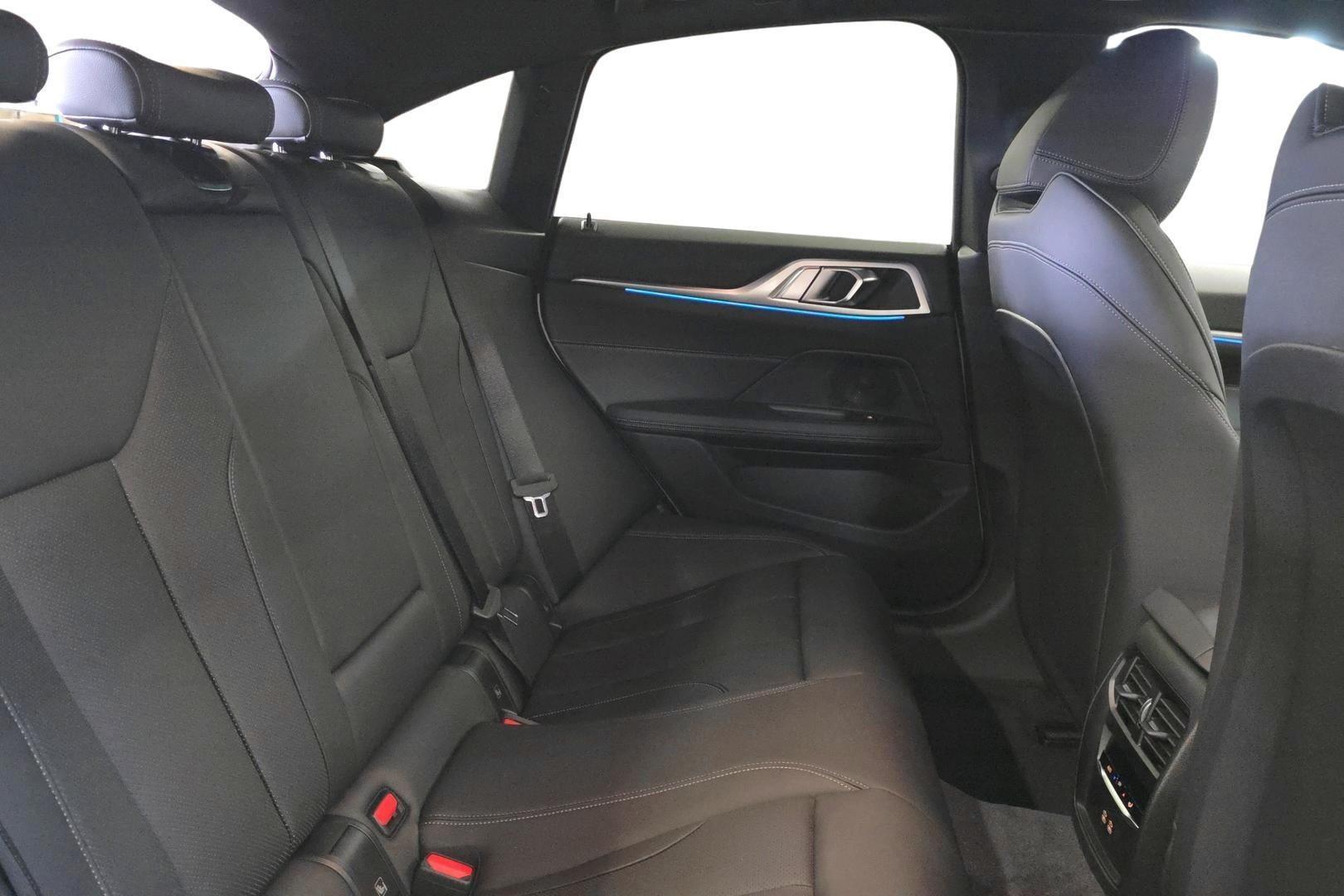 BMW i4 M60 11