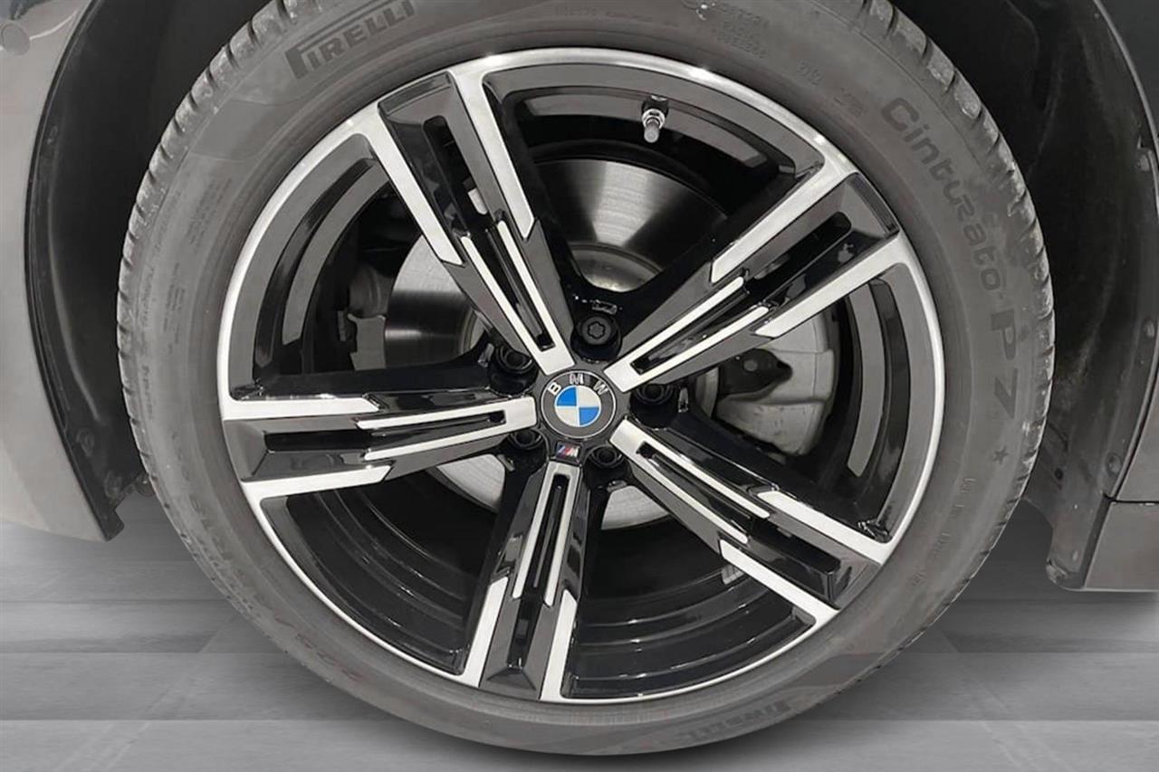 BMW 330 2026