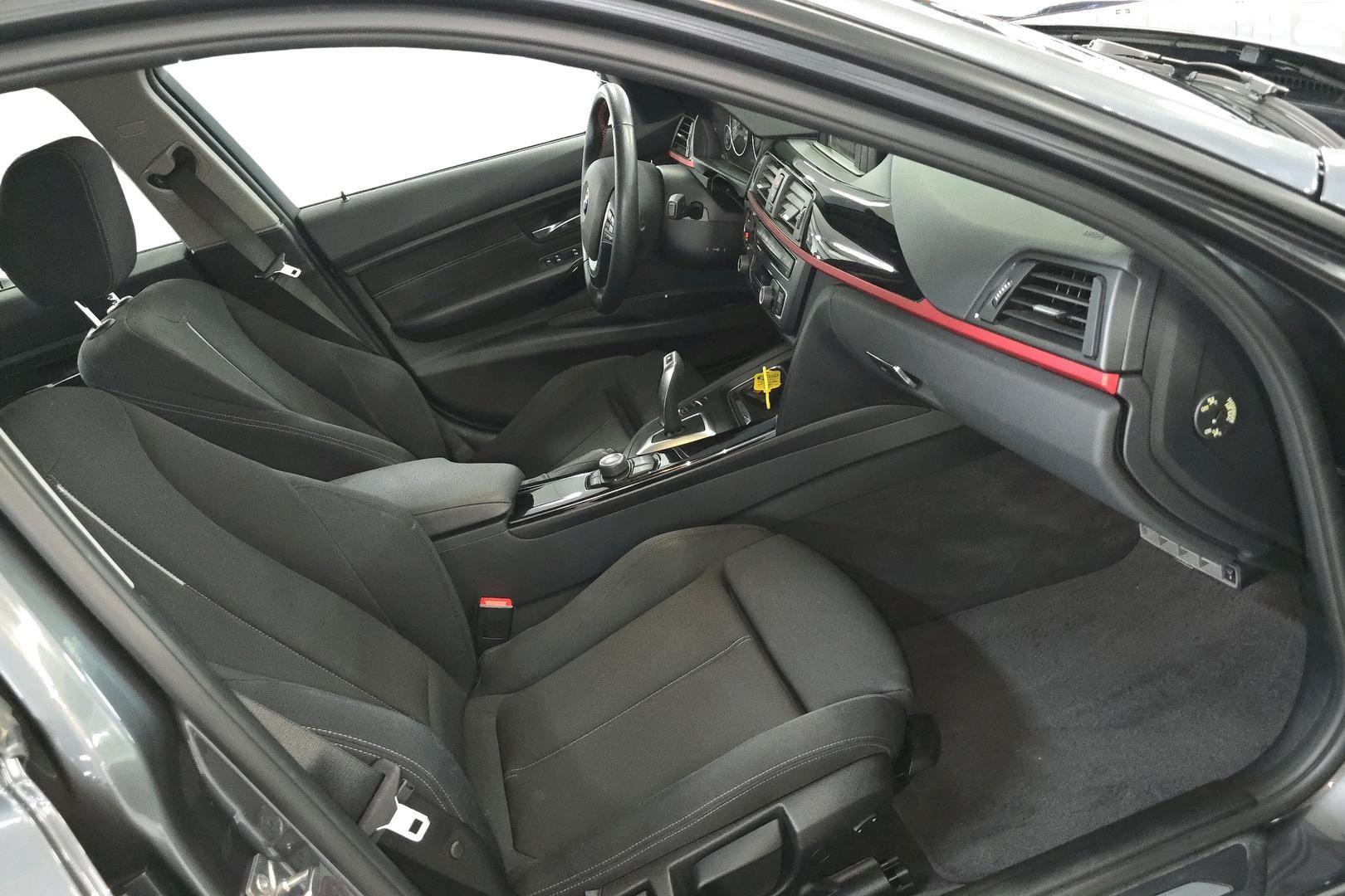 BMW 320 2013