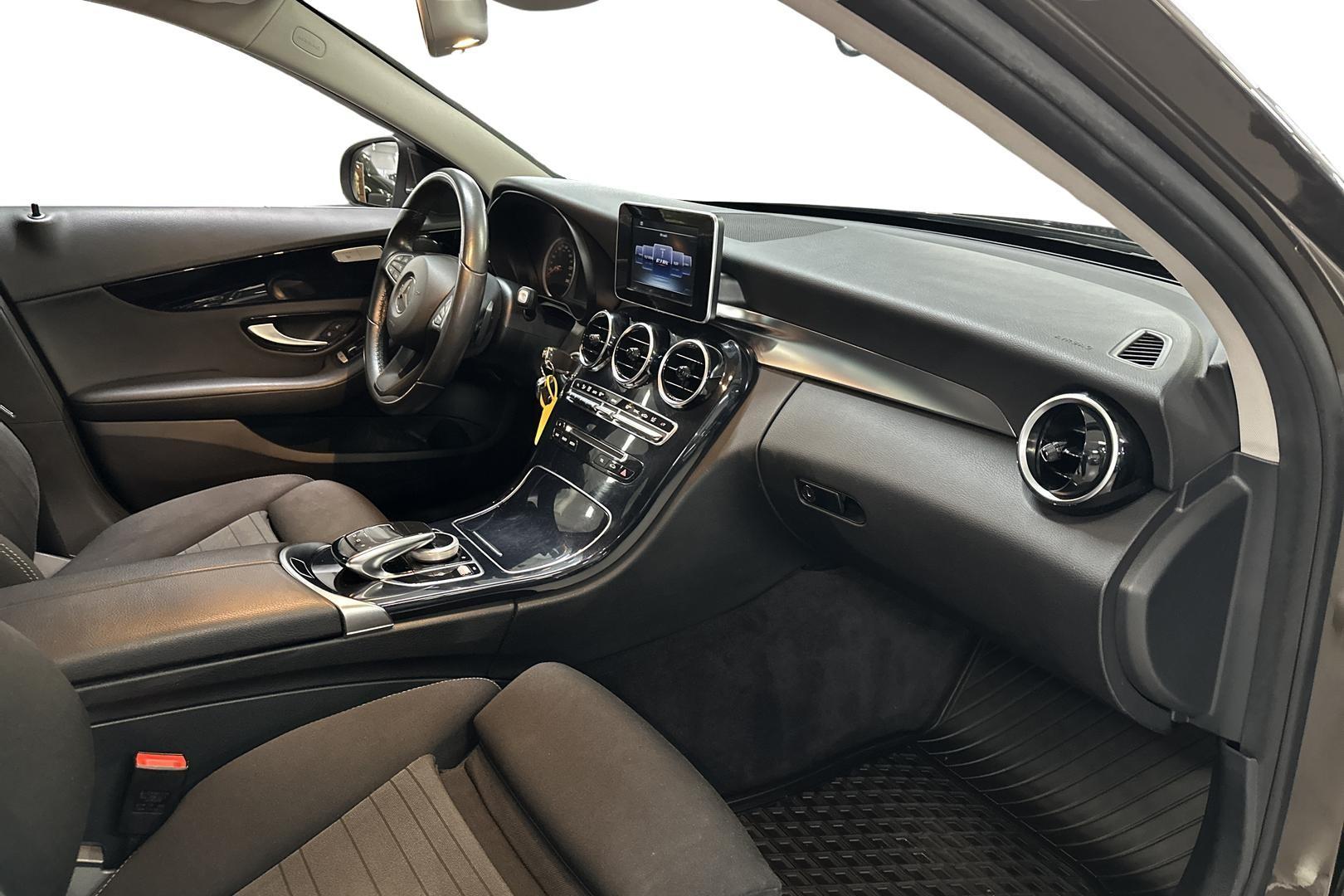 MERCEDES-BENZ C 2016