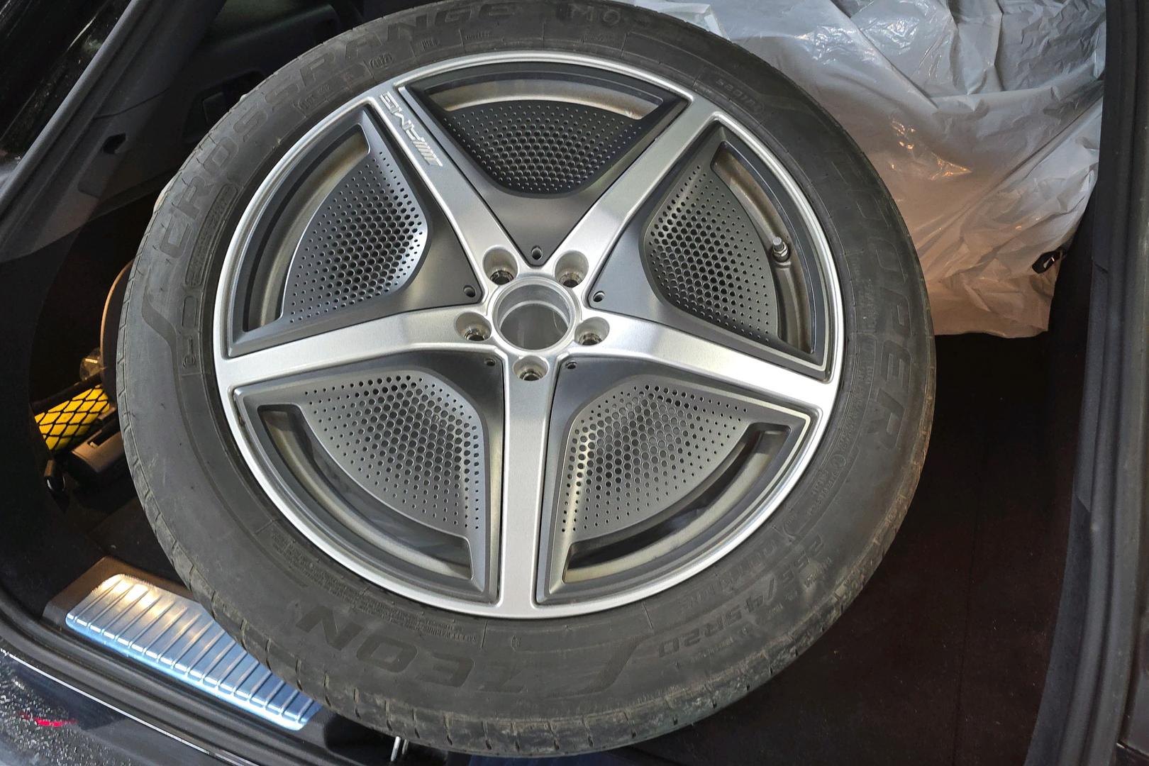 Mercedes-Benz EQE SUV 2023