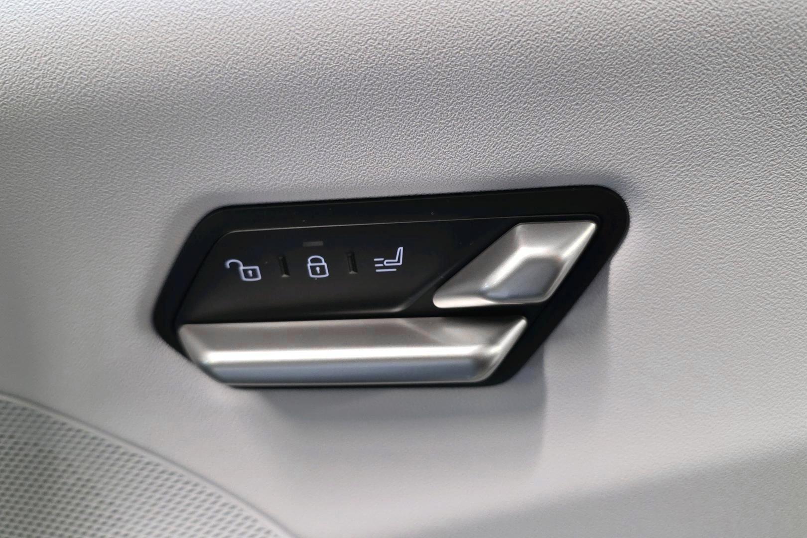 BMW iX3 2026