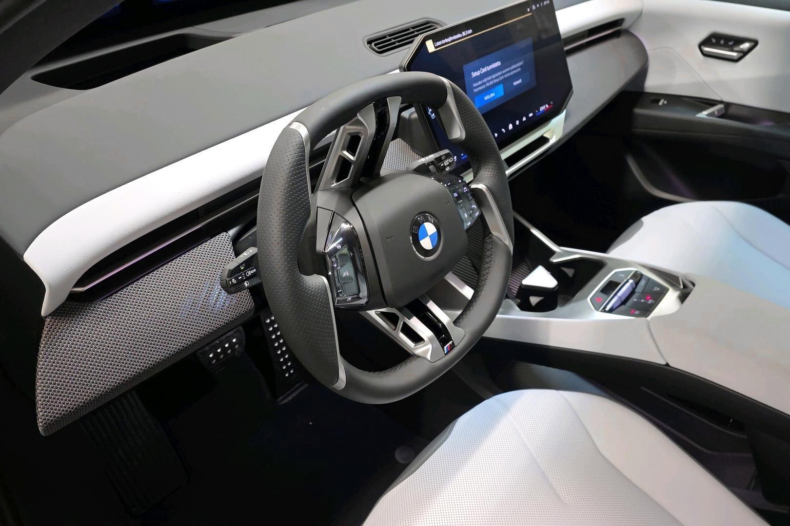 BMW iX3 2026