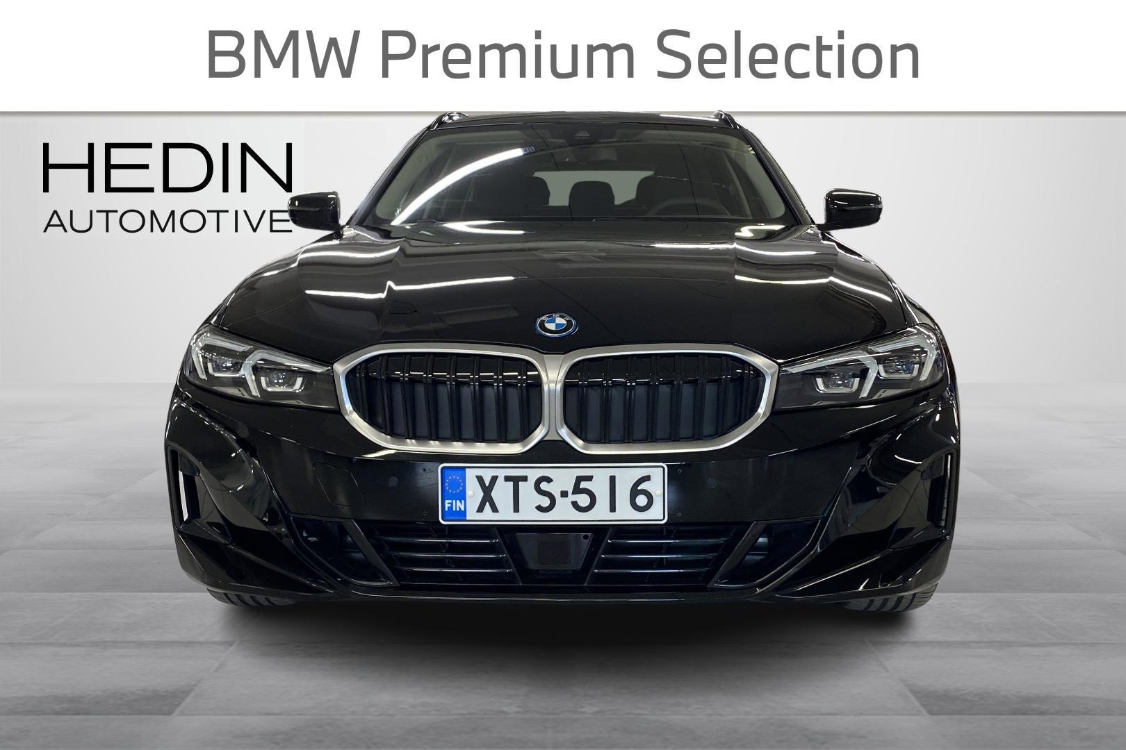 BMW 330 2025
