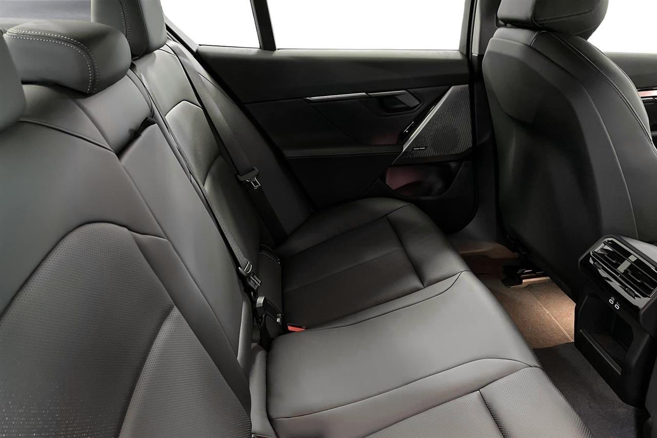 BMW i5 2025