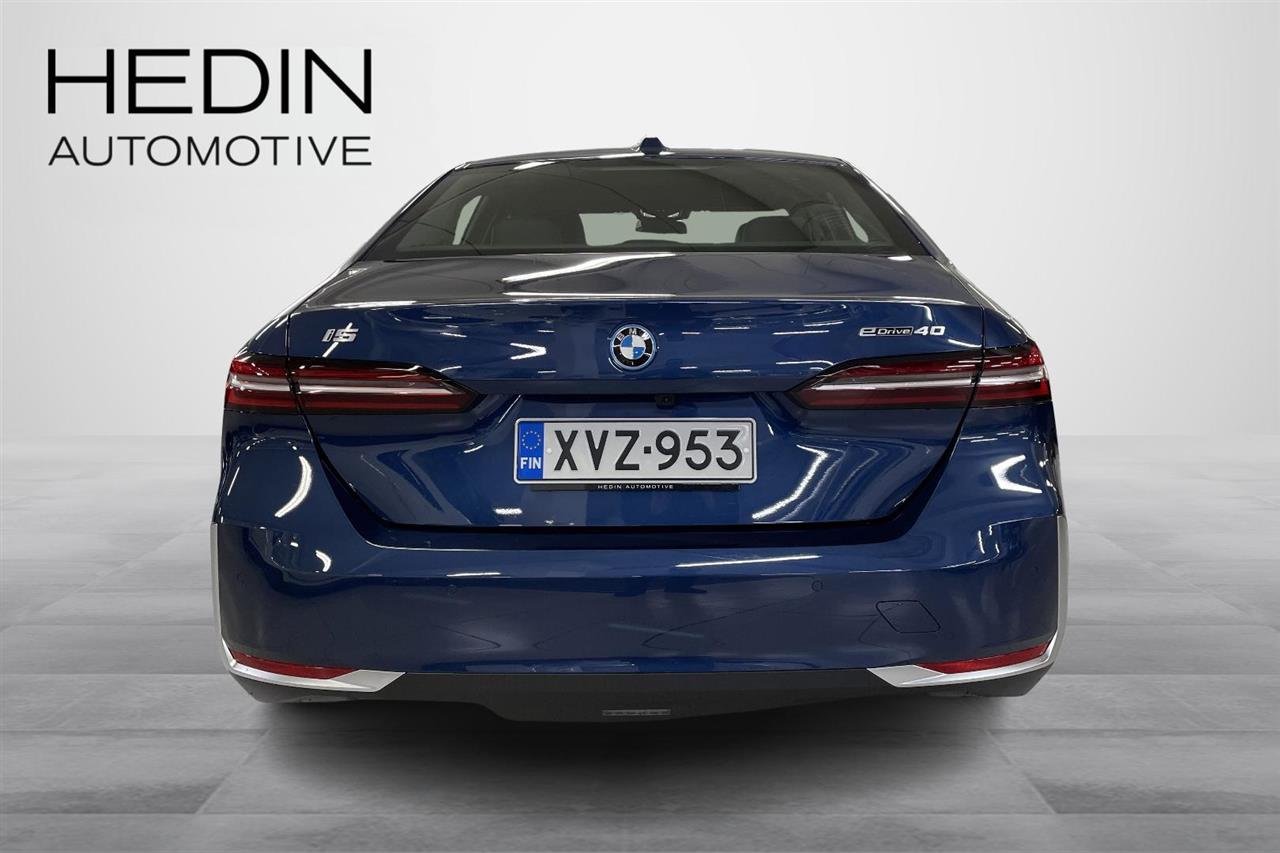 BMW i5 2025