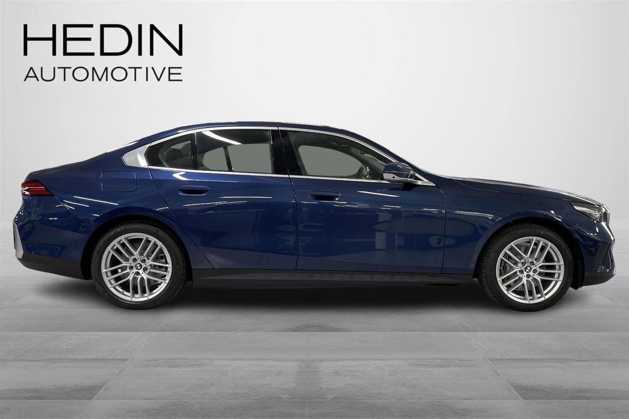 BMW i5 2025