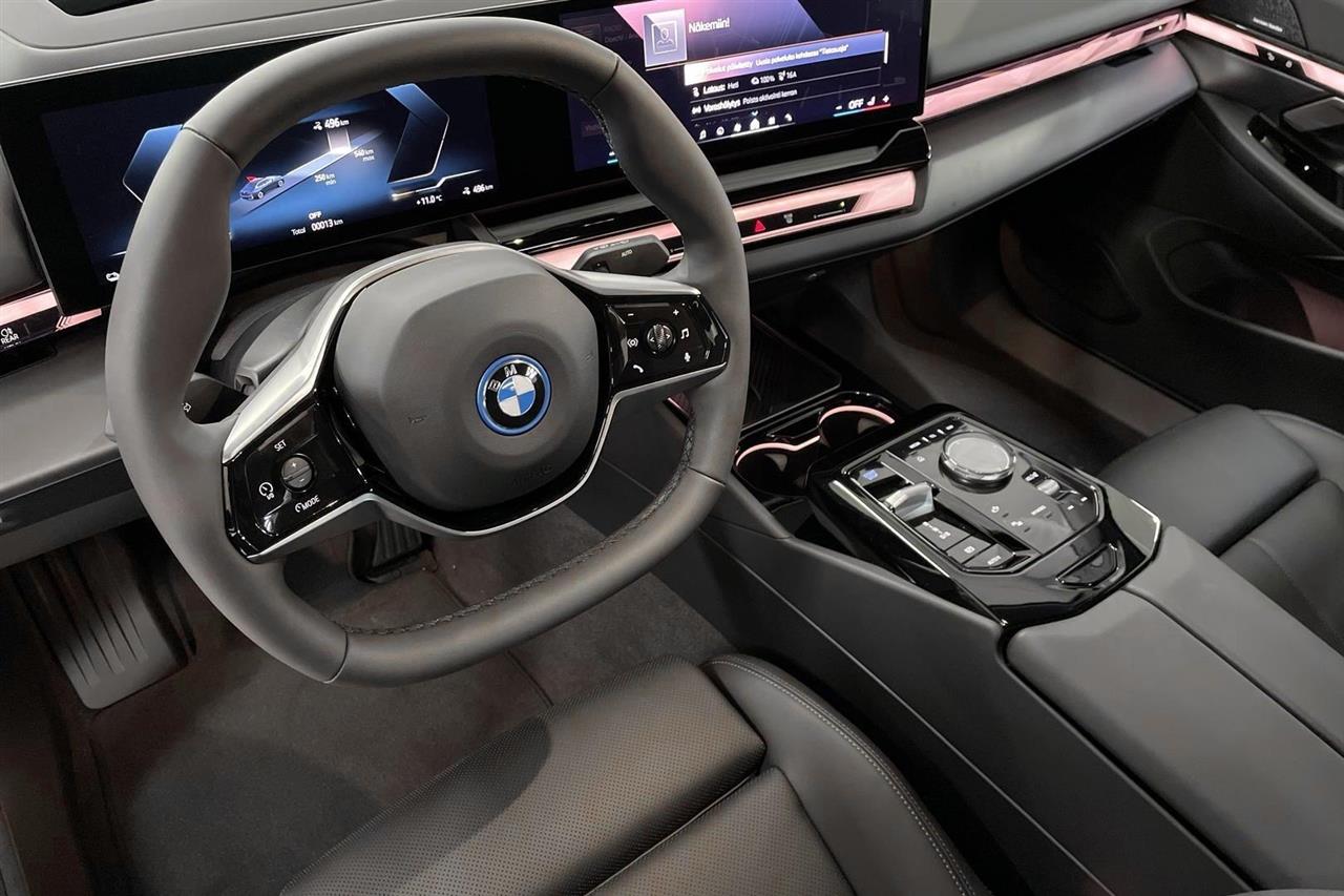 BMW i5 2025
