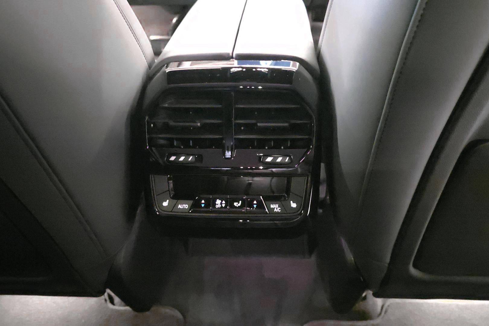 BMW iX 2026