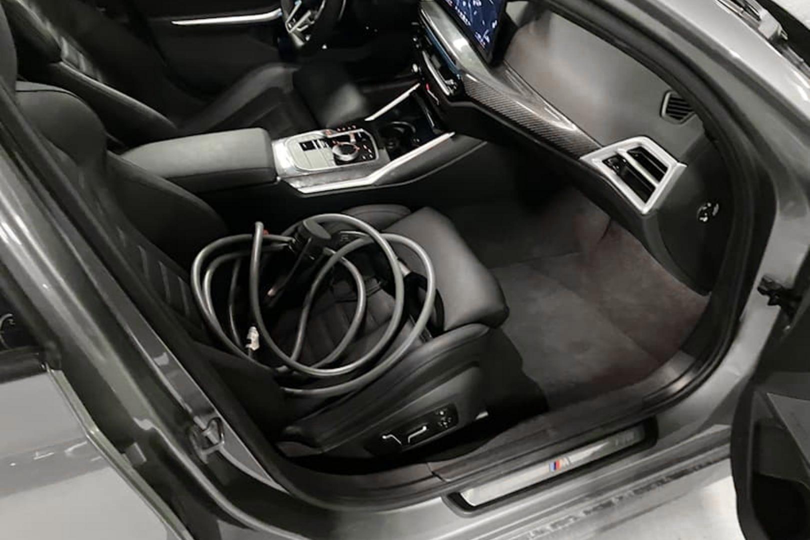 BMW 330 2026
