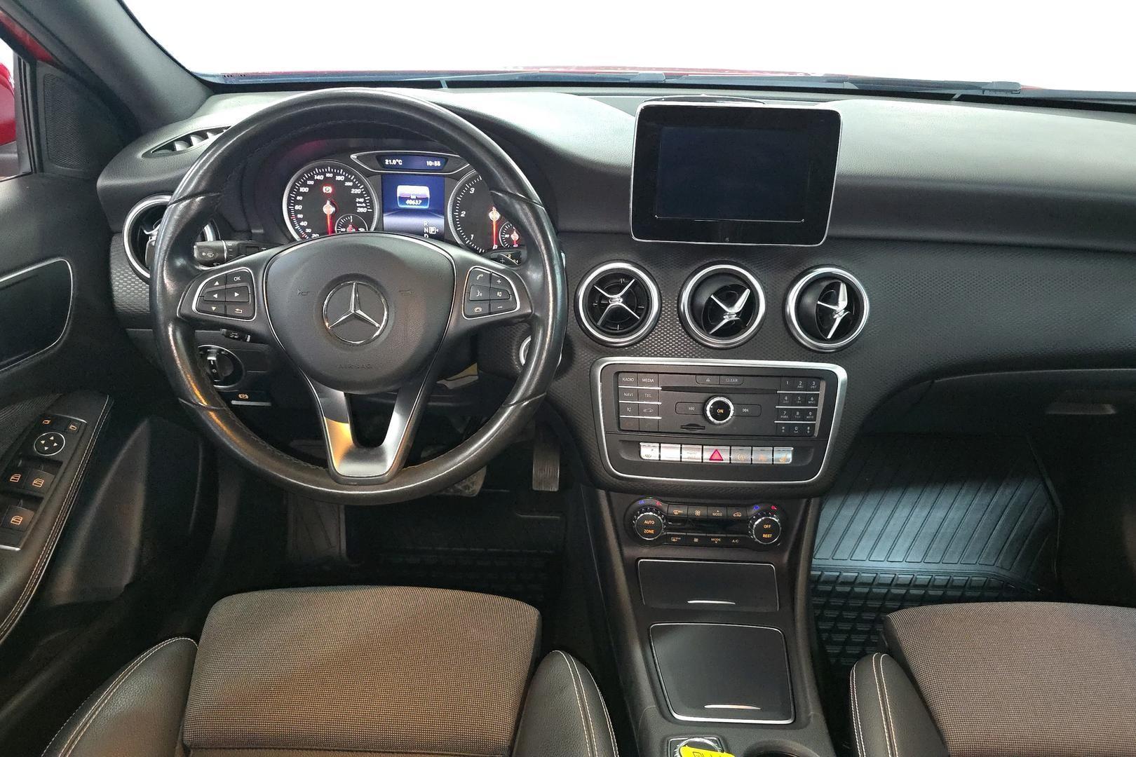 MERCEDES-BENZ A 2016
