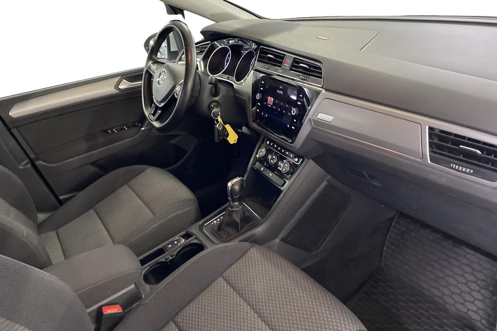 VOLKSWAGEN TOURAN 2019