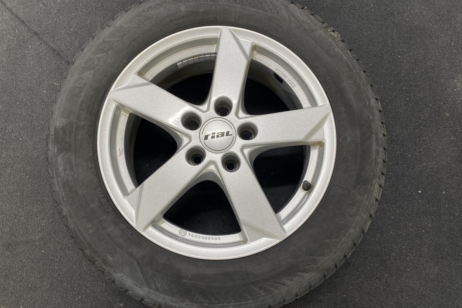 VOLKSWAGEN TOURAN 2019