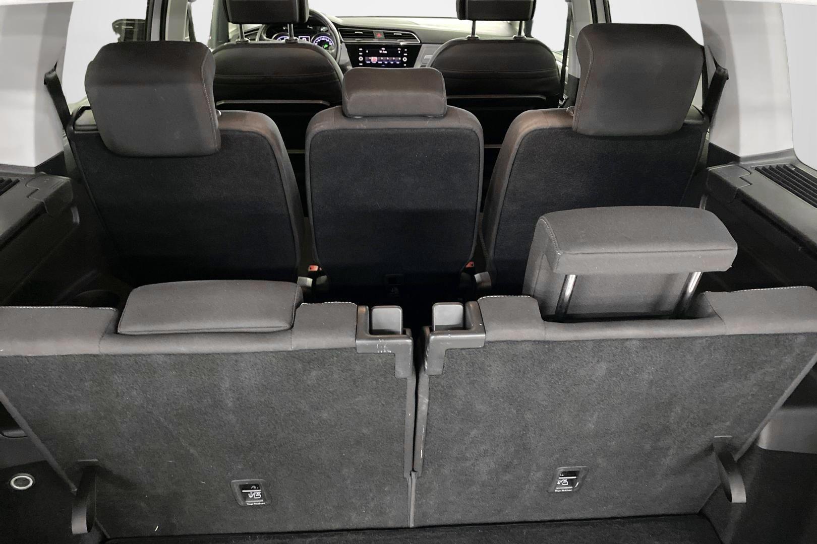 VOLKSWAGEN TOURAN 2019
