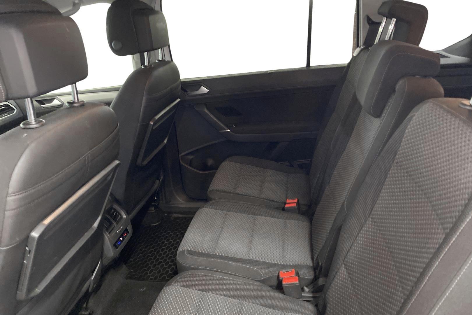 VOLKSWAGEN TOURAN 2019