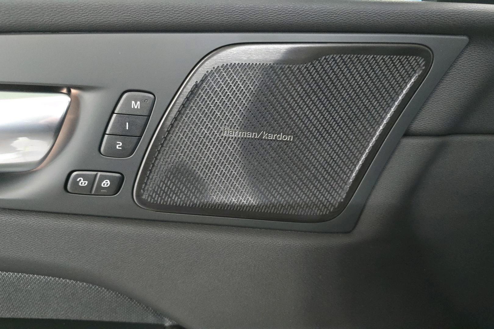 Volvo XC60 15
