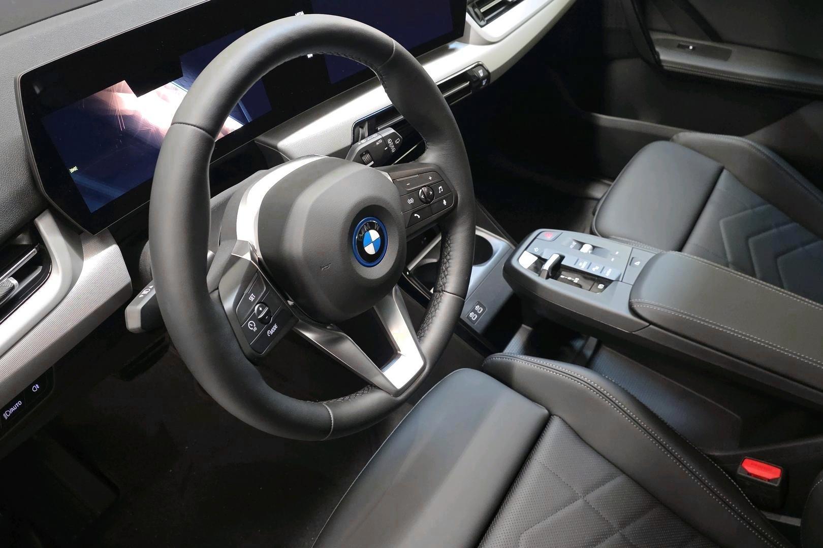 BMW iX1 2026