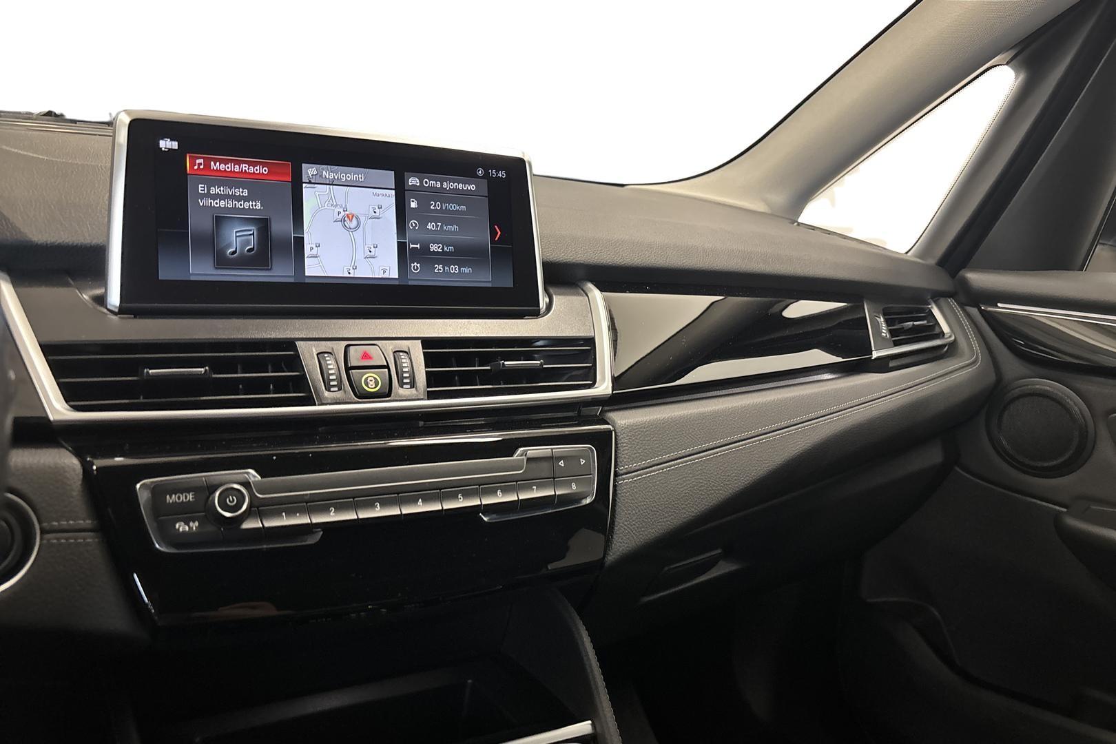 BMW 225 2020