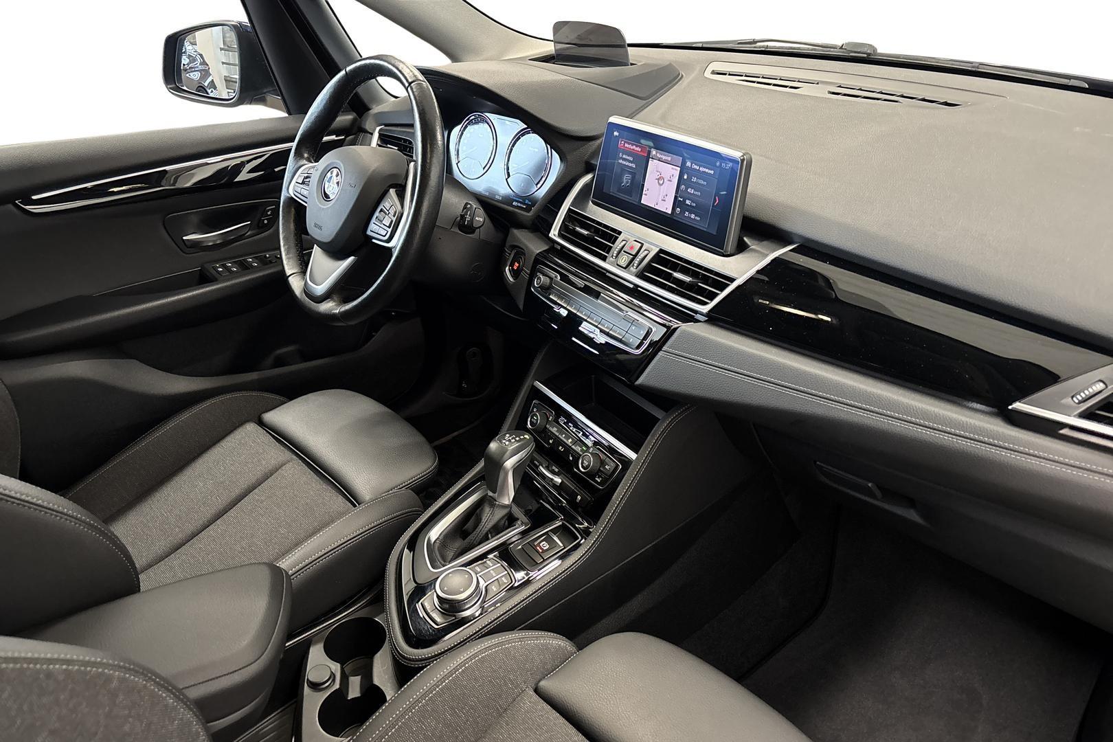 BMW 225 2020