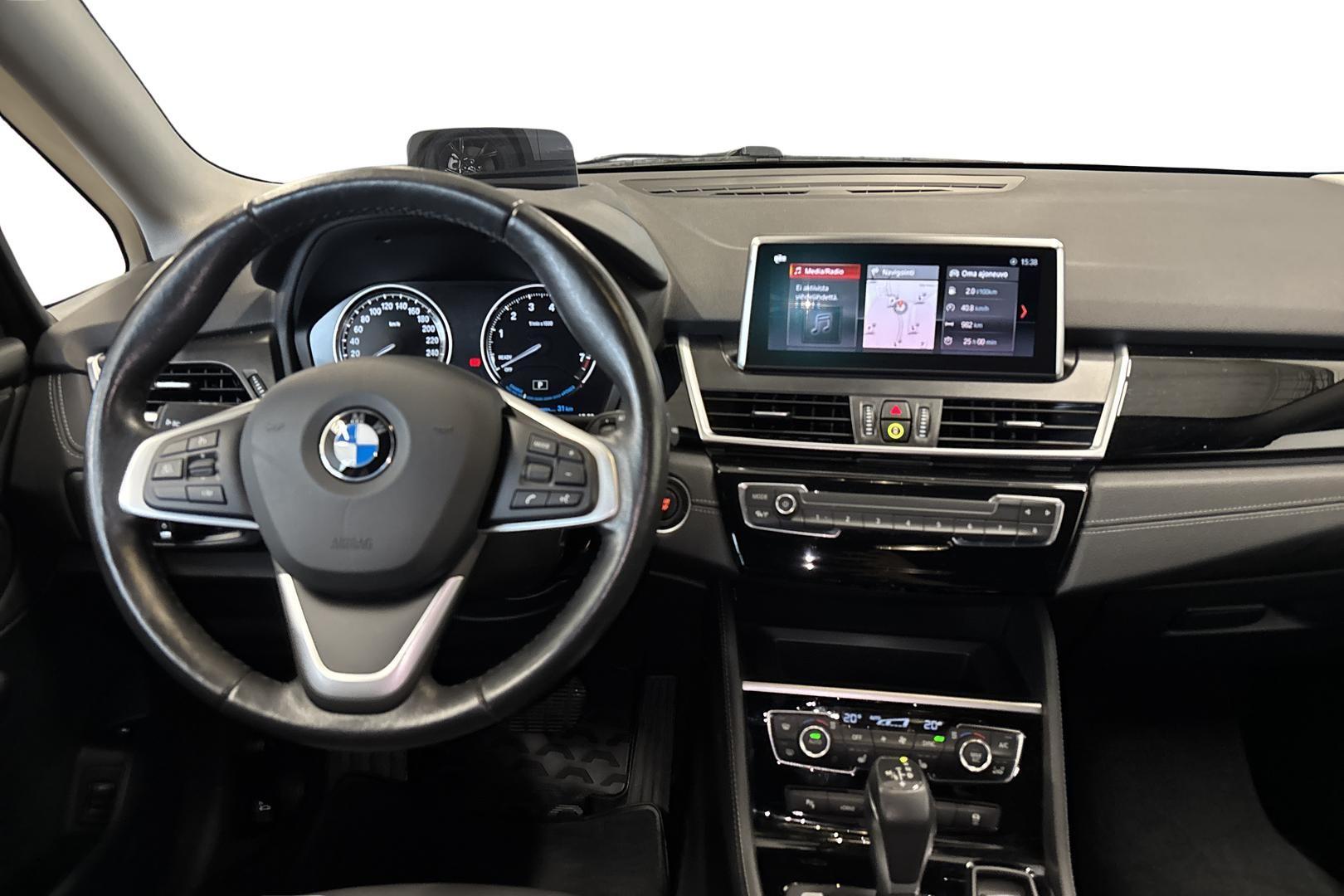 BMW 225 2020