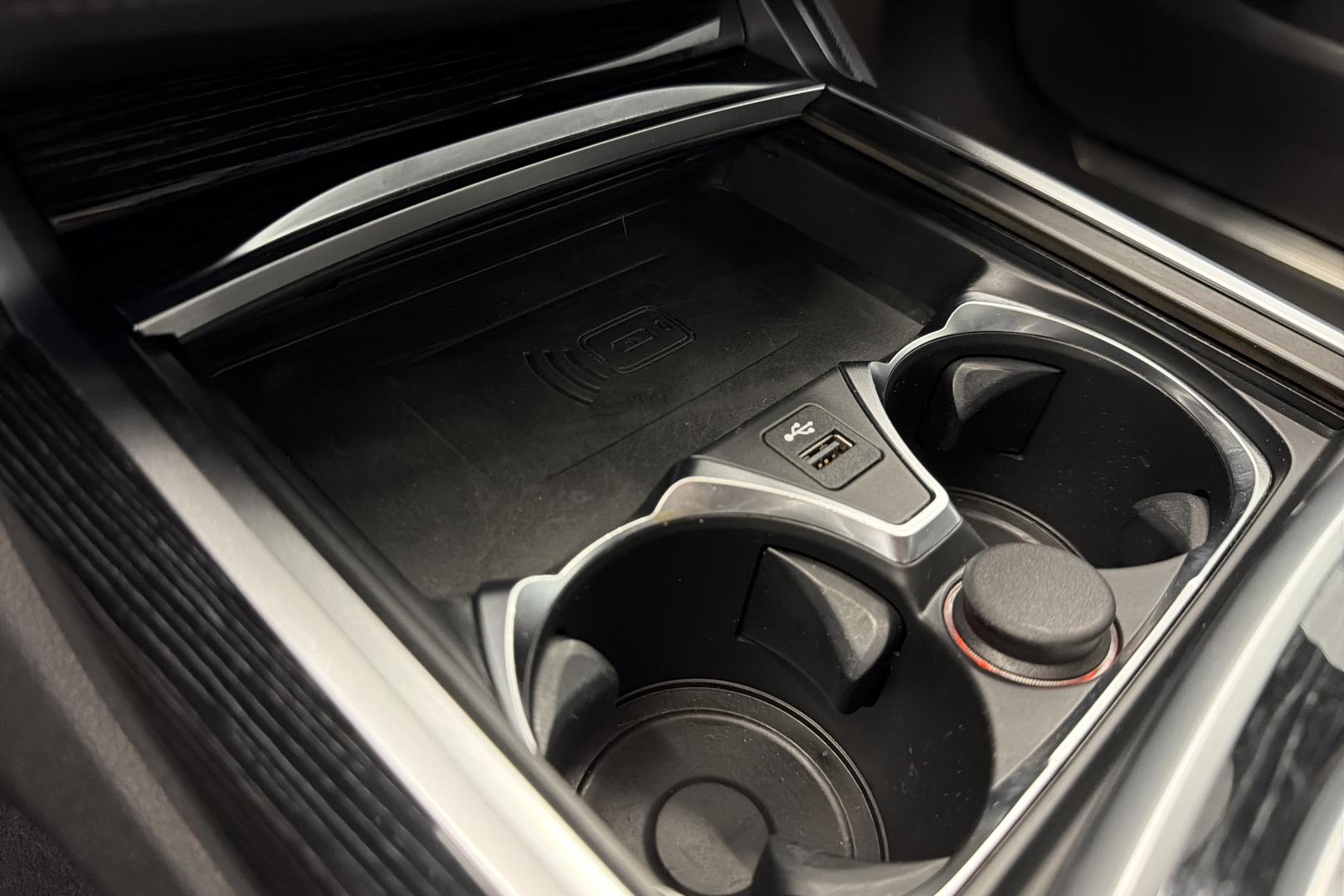 BMW 745 2019