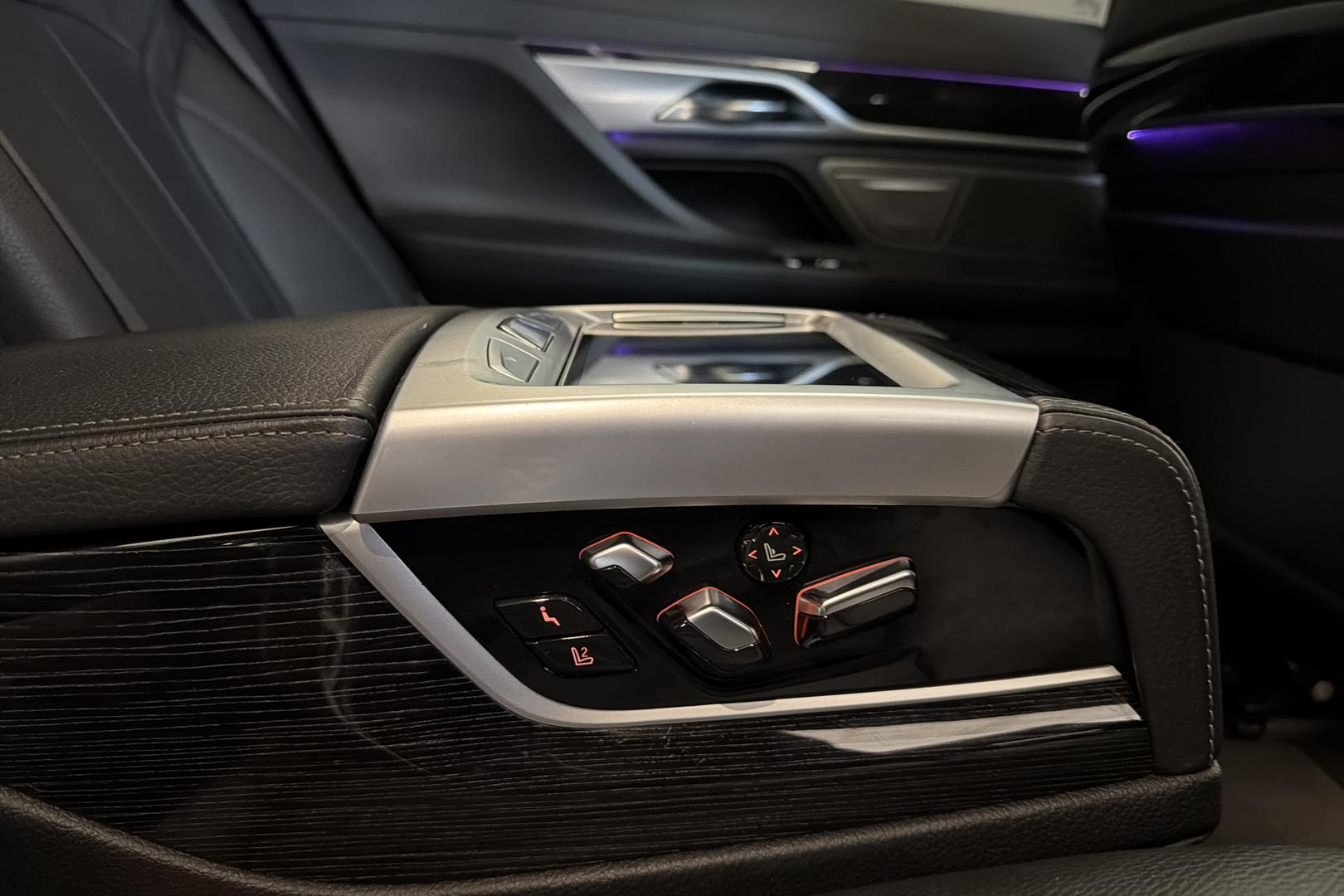 BMW 745 2019
