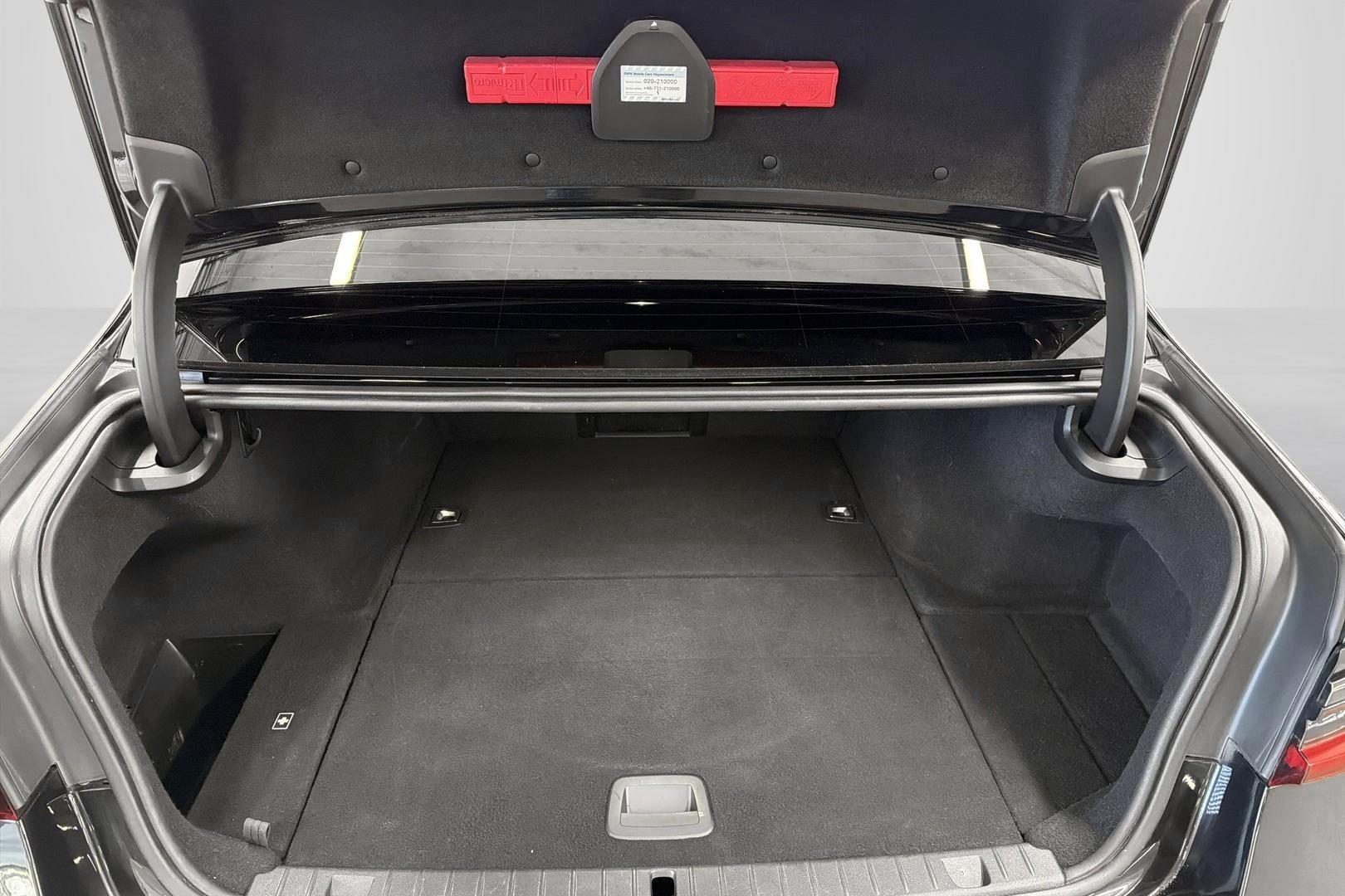 BMW 745 2019