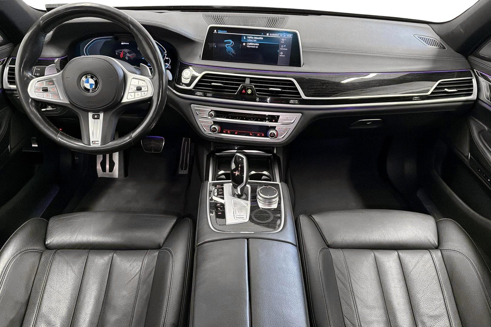 BMW 745 2019