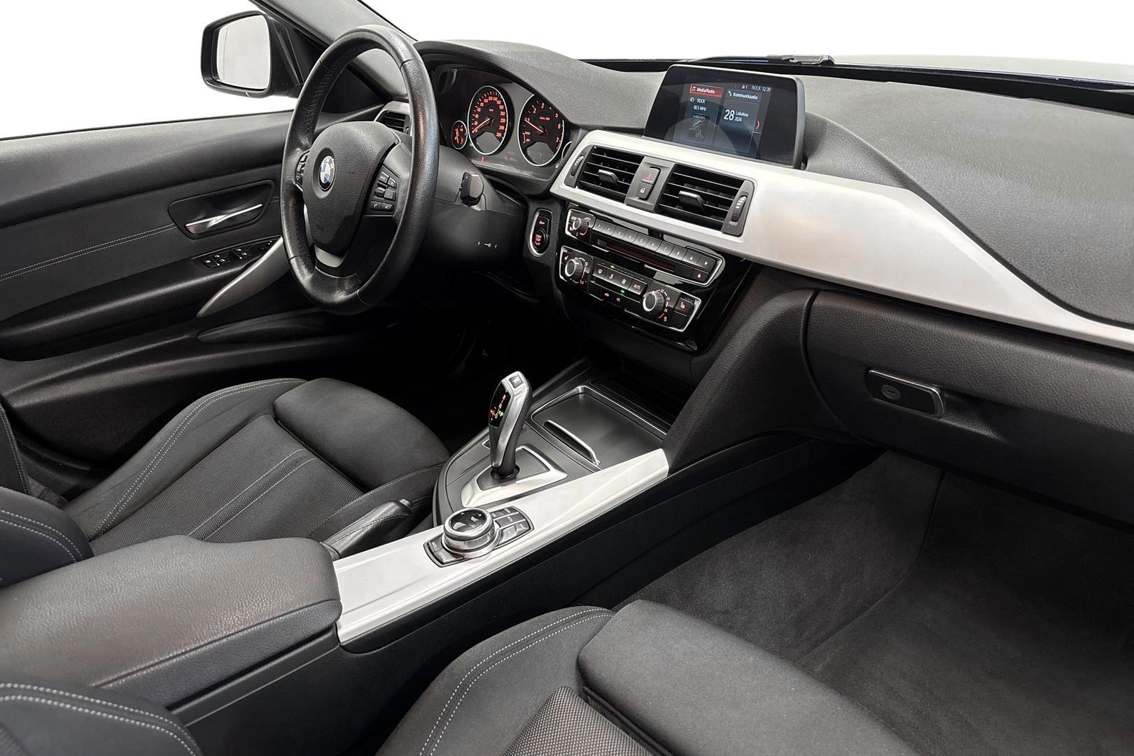 BMW 318 2017
