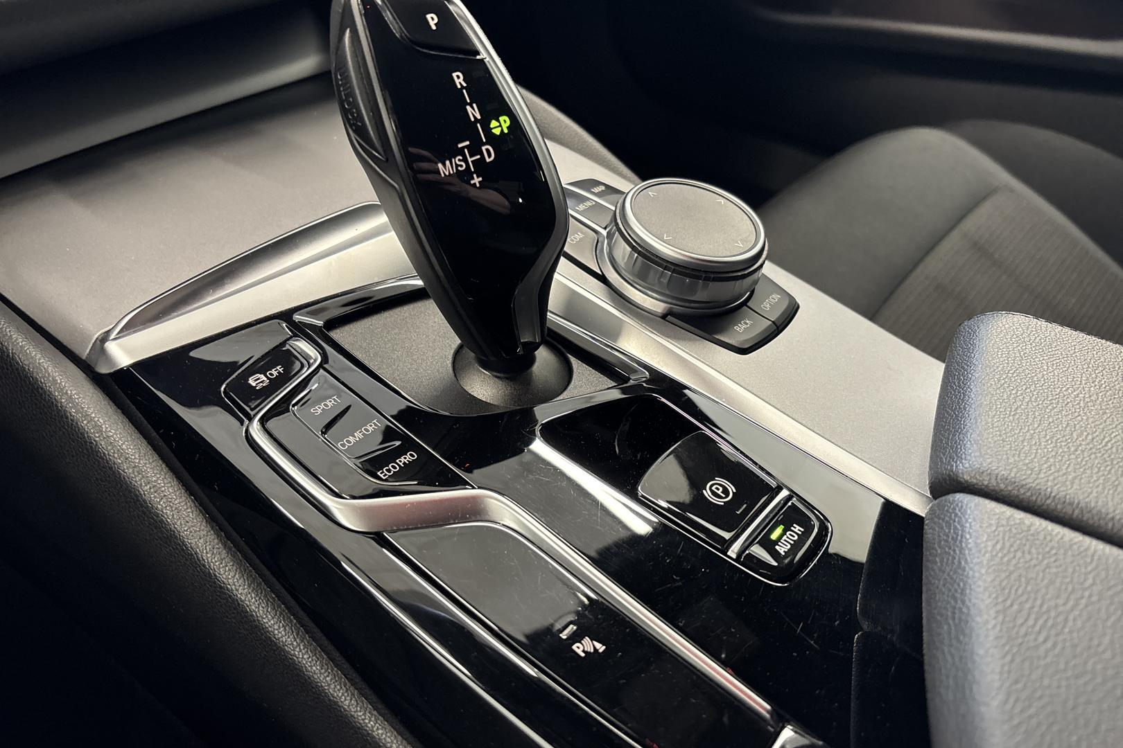 BMW 520 2022