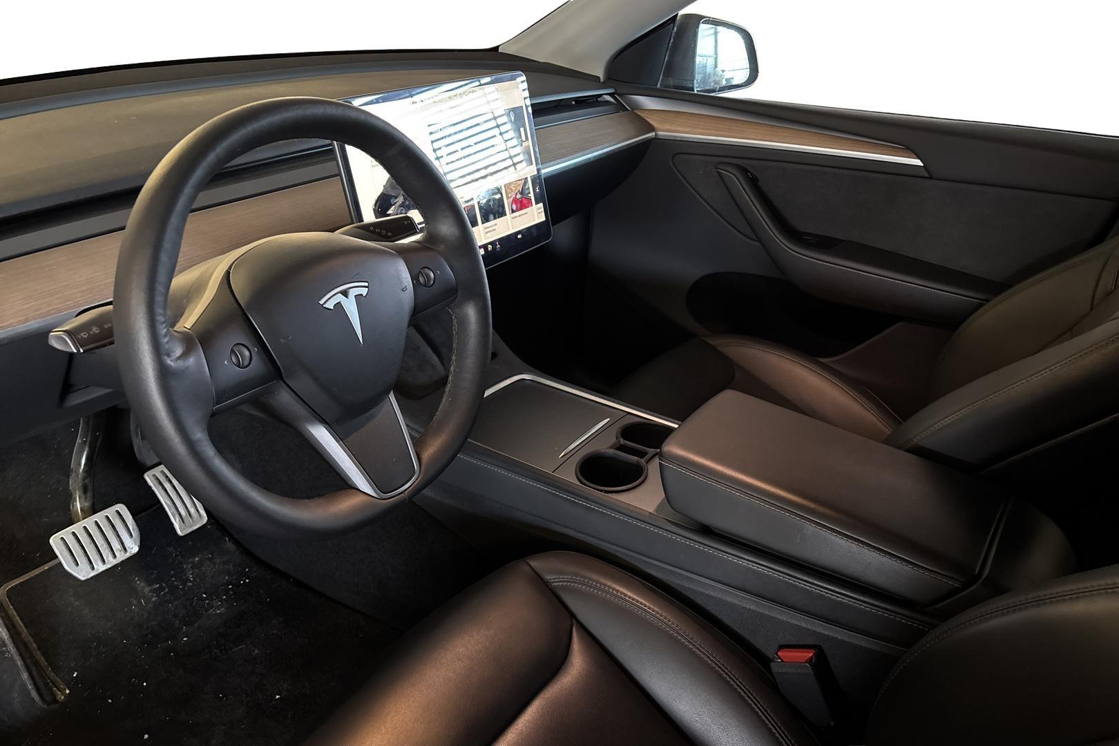 Tesla Model Y 2022