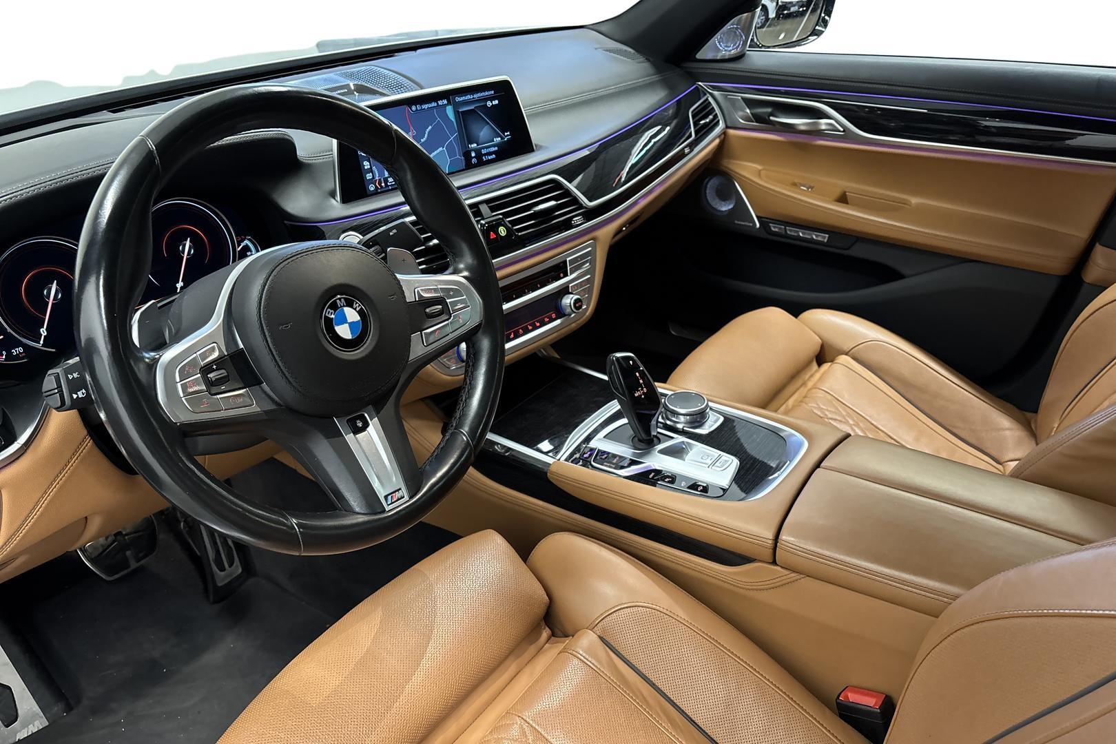 BMW 740 2018