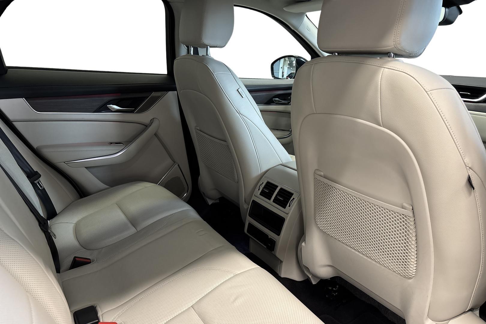 Jaguar F-PACE 2021