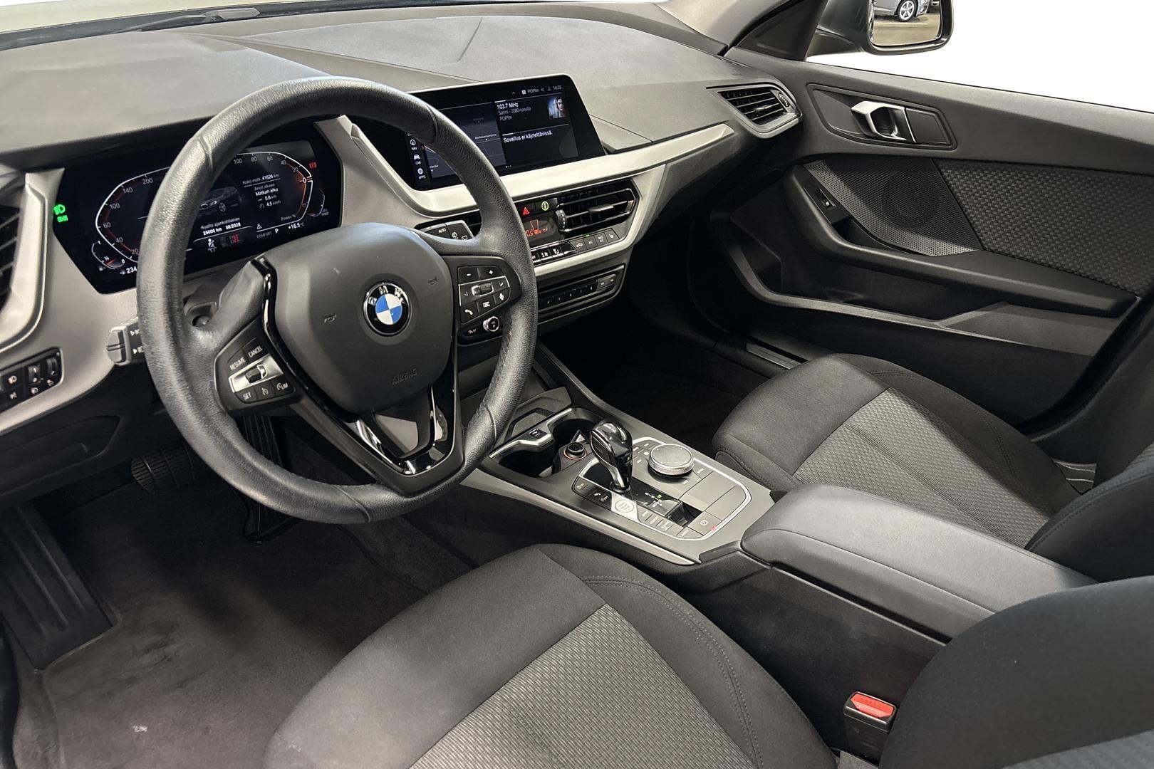 BMW 118 8
