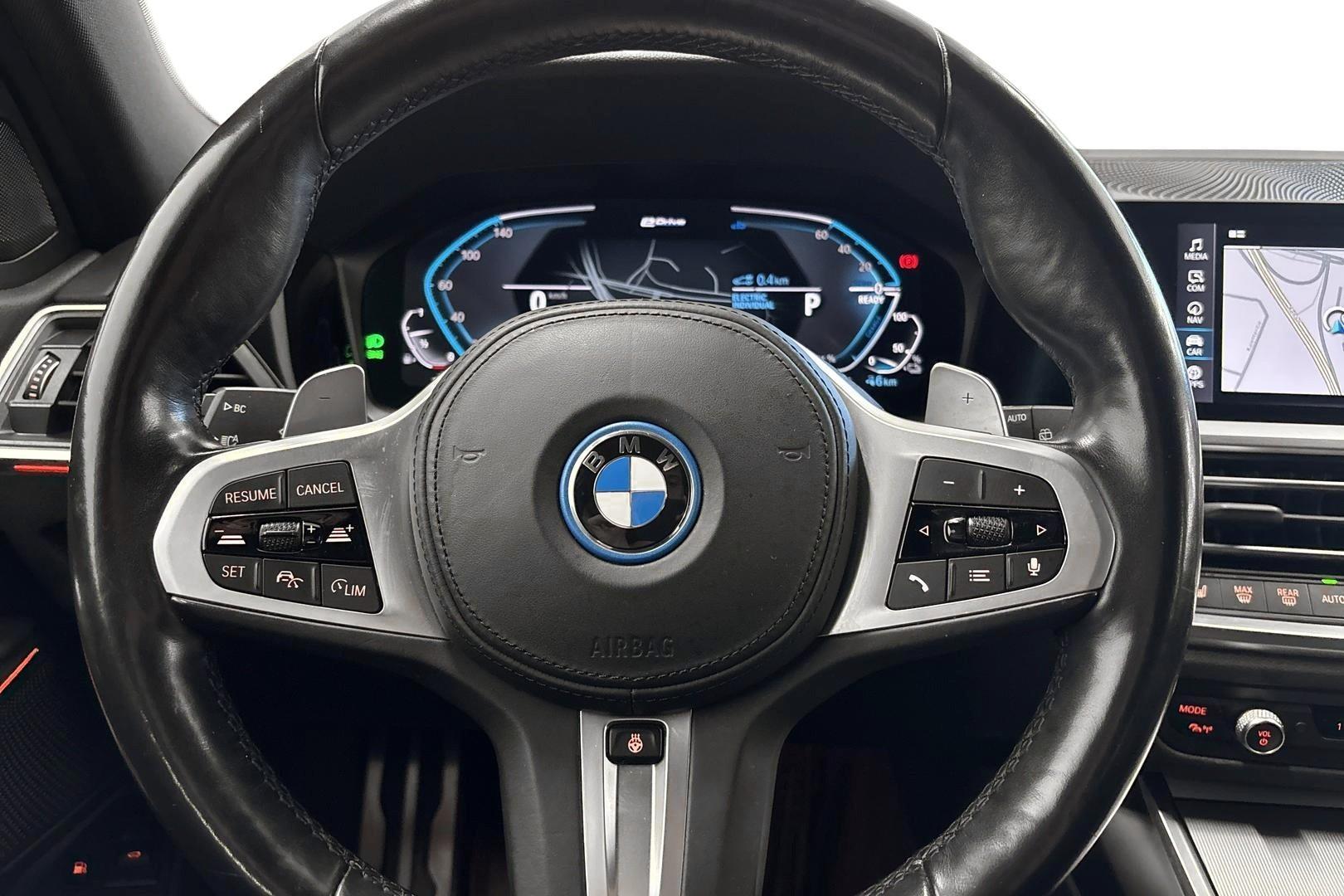BMW 330 2022