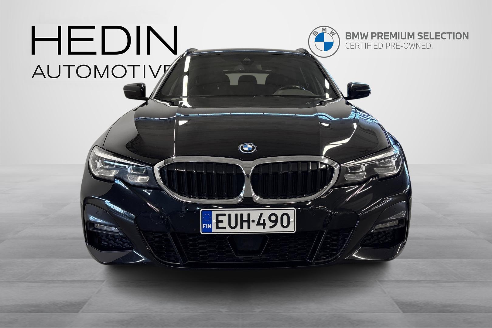 BMW 330 2022