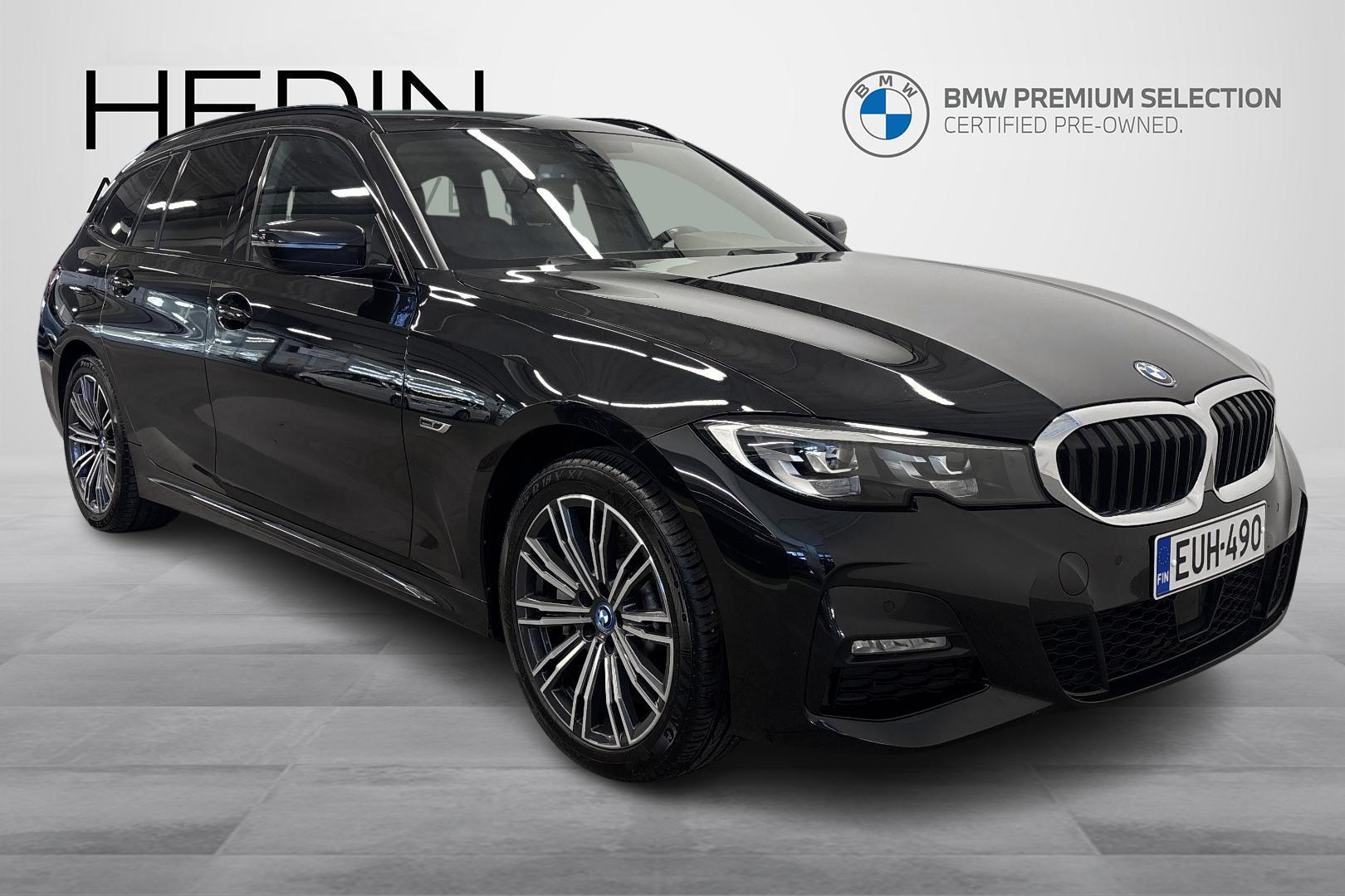 BMW 330 2022