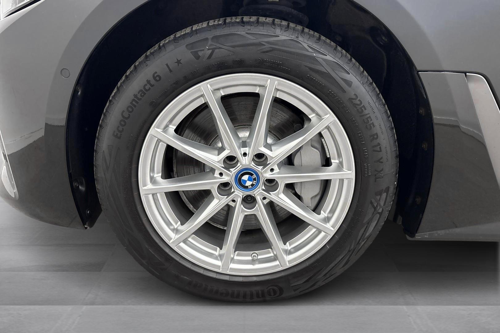 BMW i4 24