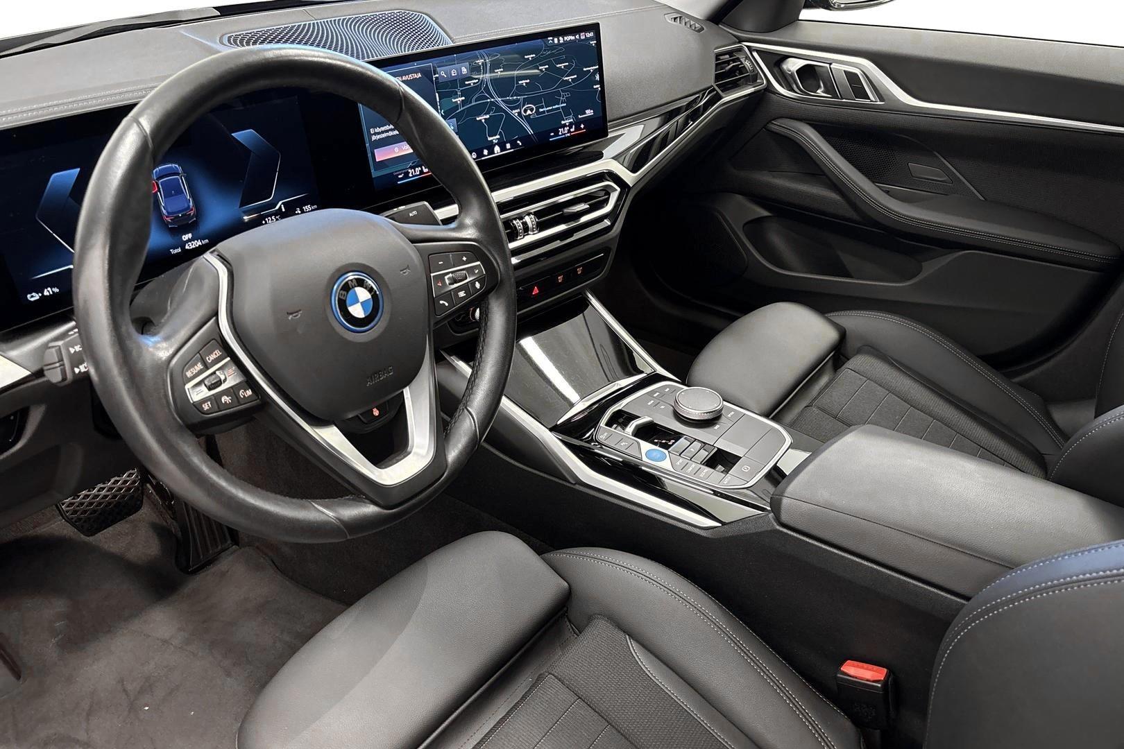 BMW i4 8