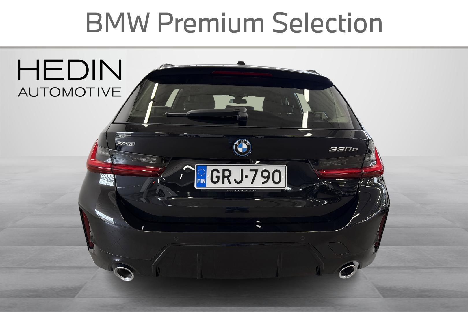 BMW 330 2025