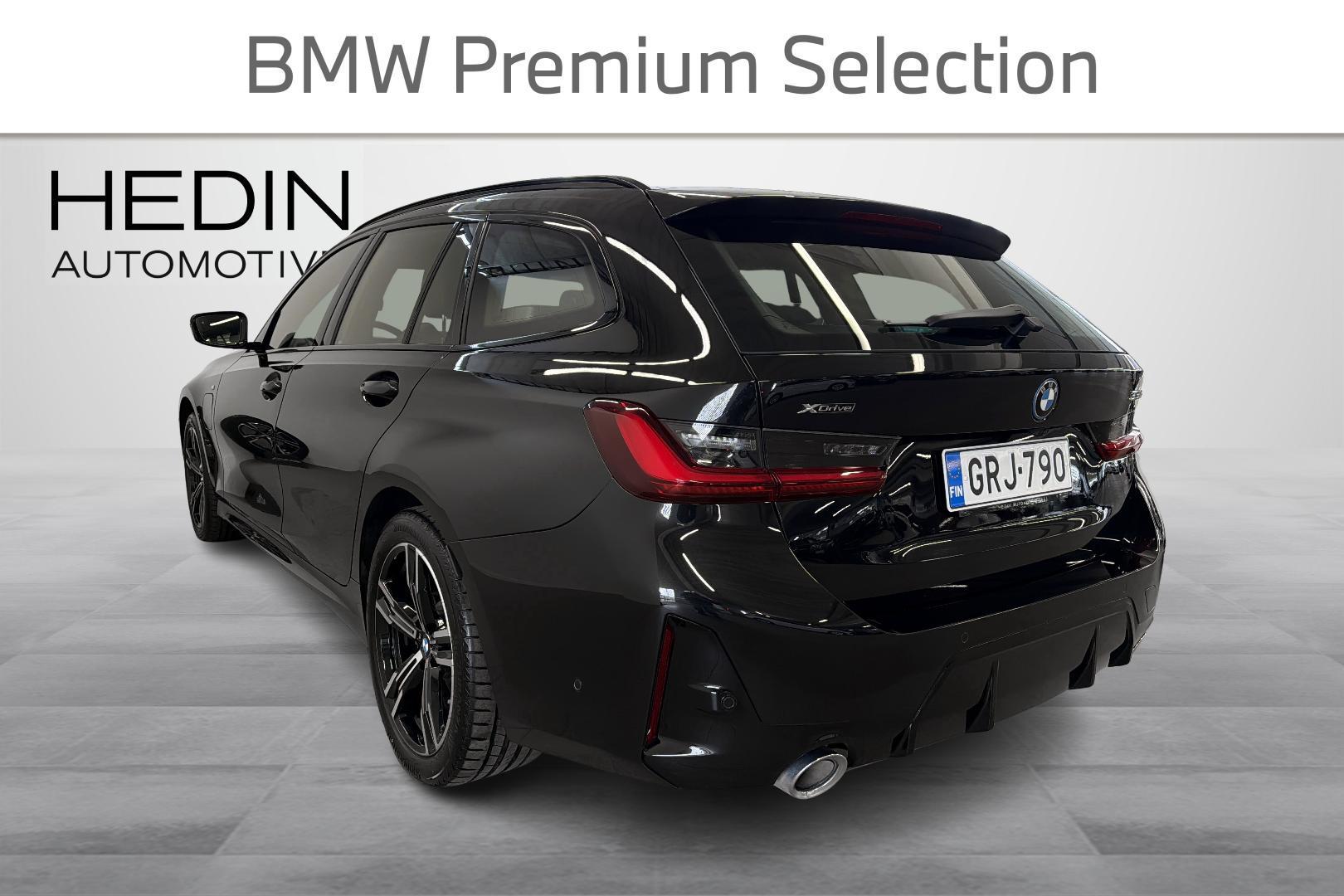 BMW 330 2025