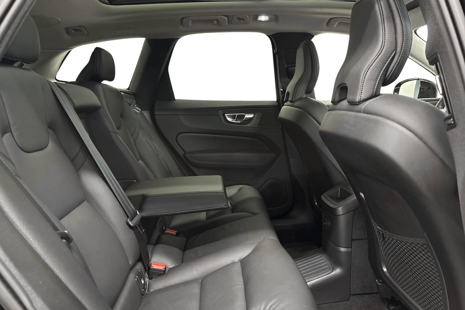 Volvo XC60 2022