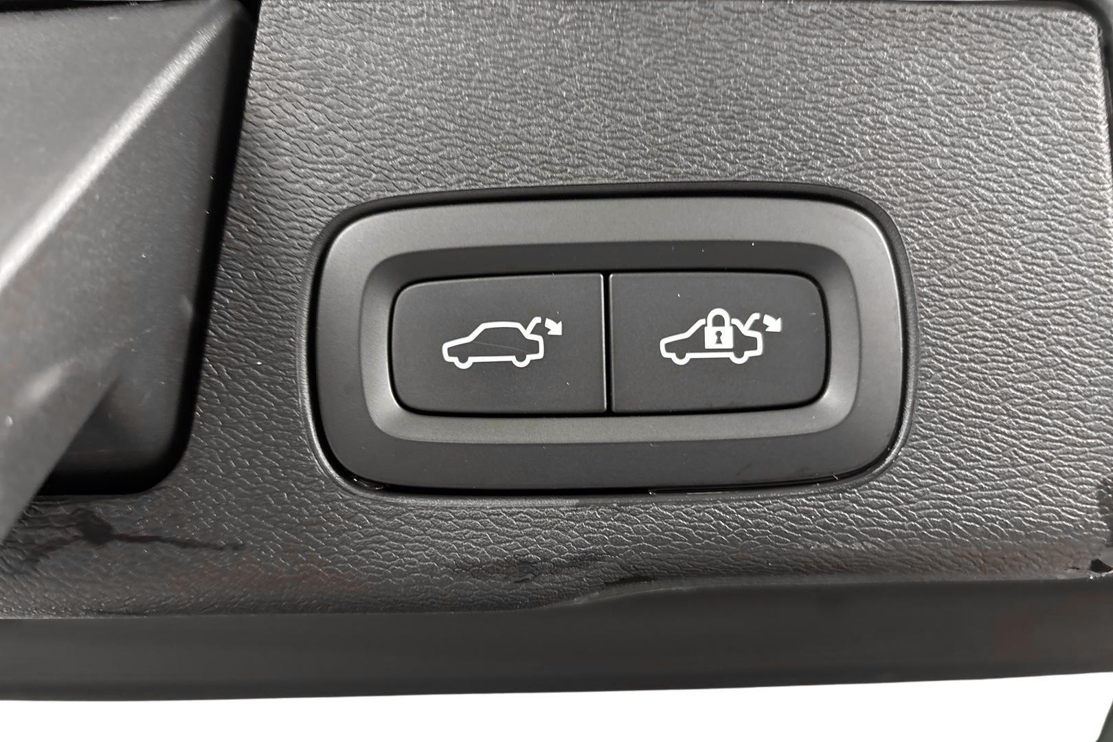 Volvo XC60 2022